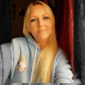 Meet your Posher, Valecia